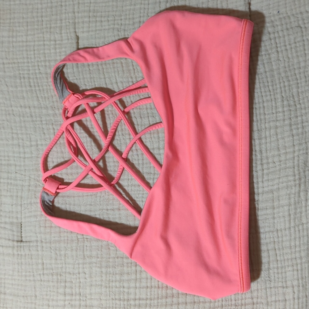 Lululemon sports bra size 8